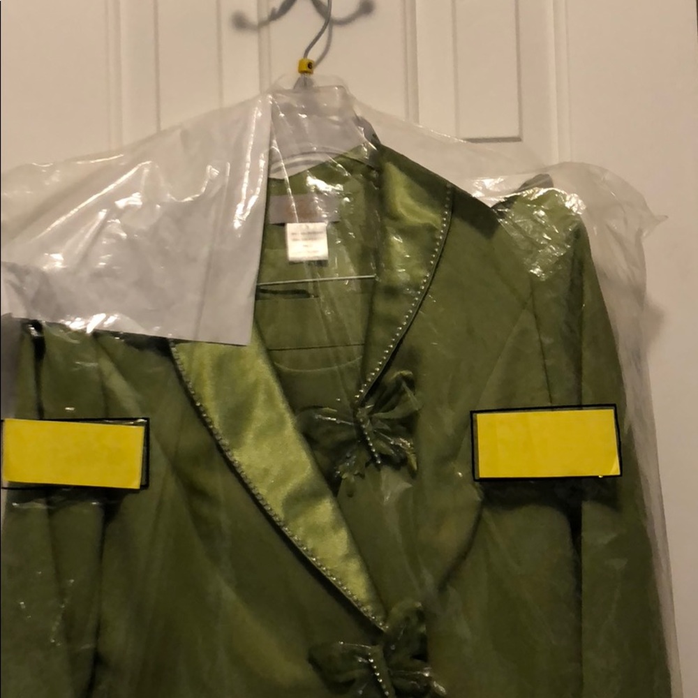 Women’s Suit